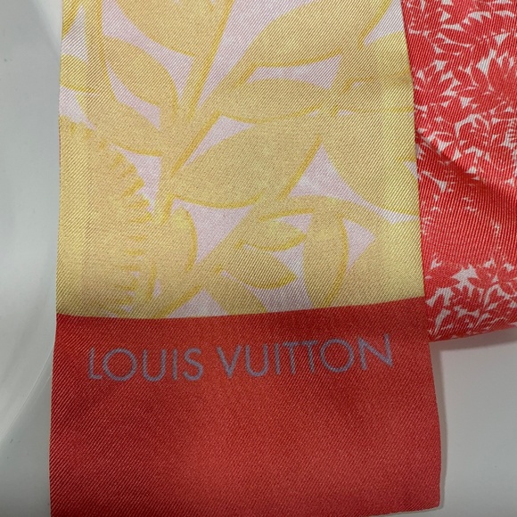 Louis Vuitton silk twilly - Picture 3 of 6